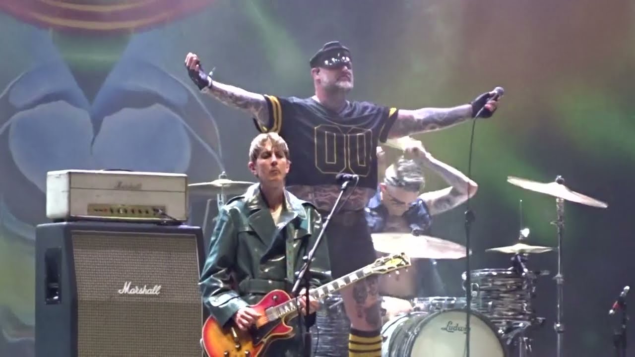 Turbonegro - All My Friends Are Dead - Azkena Rock Festival - 20-06-25