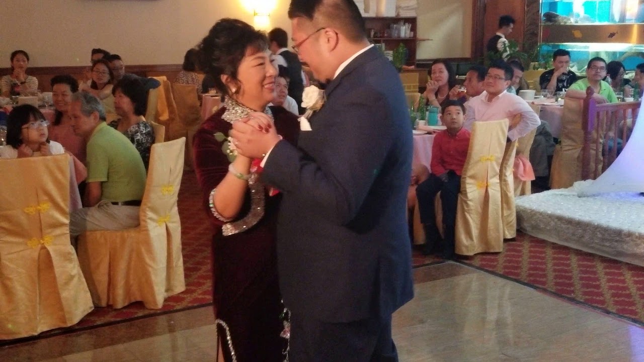 Gilbert Limin Cheng Wedding Mother Son Dance