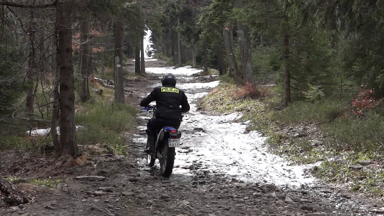 Policja na motorach na Szyndzielni