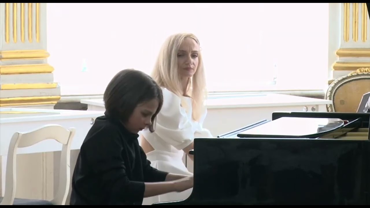 Concerto Romantique by Catherine Rollin in three movements 