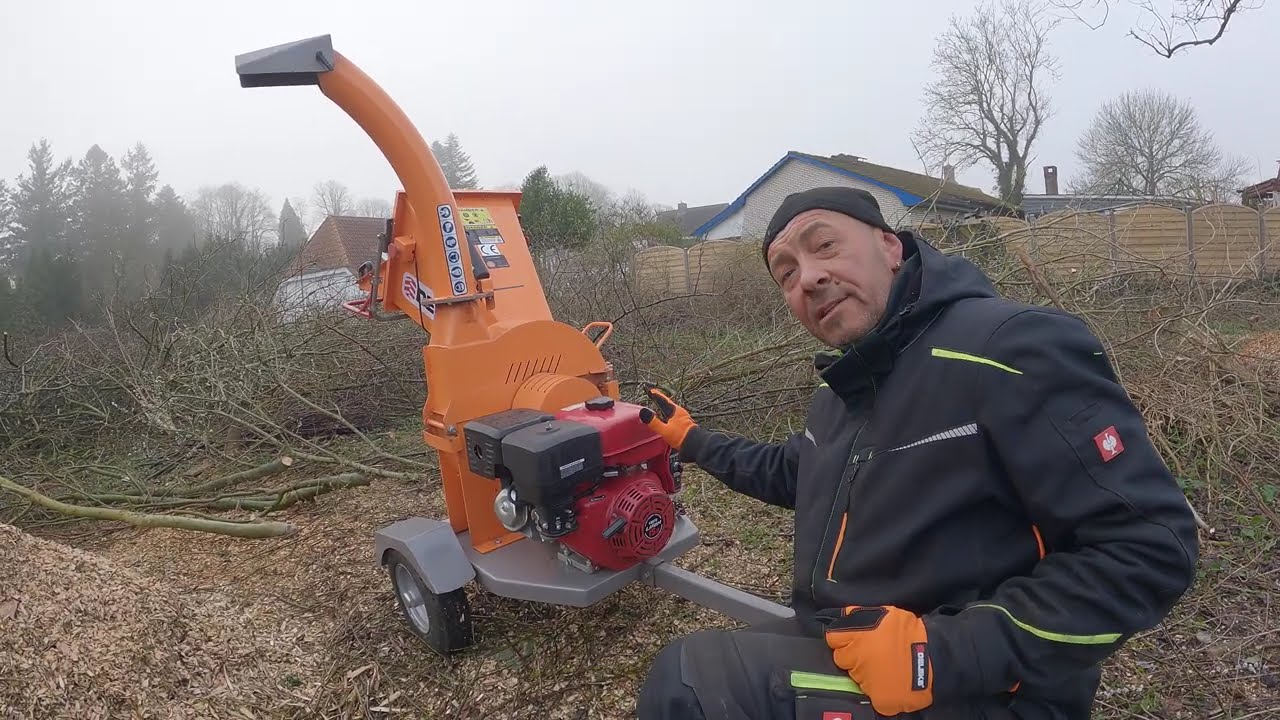 Bedienungsanleitung Deleks DK 900 Häcksler mieten Eutin Plön Malente scharfe Messer Anhängerhäcksler