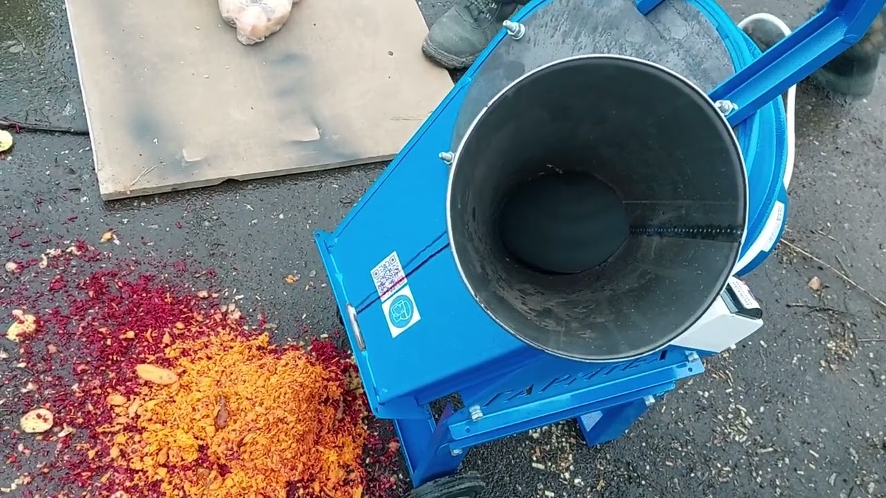 Видео обзор экспериментальной овощерезки (корморезки) от компании ООО 