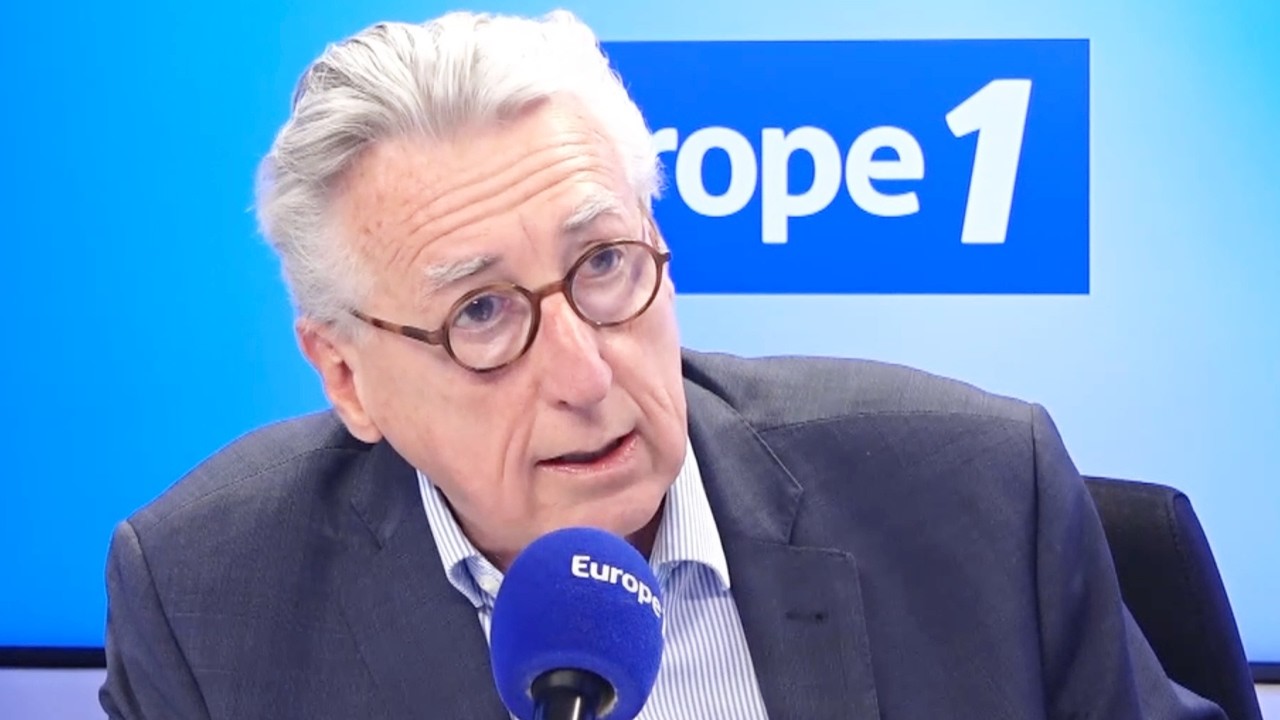 Un Pape en terrain min&eacute;