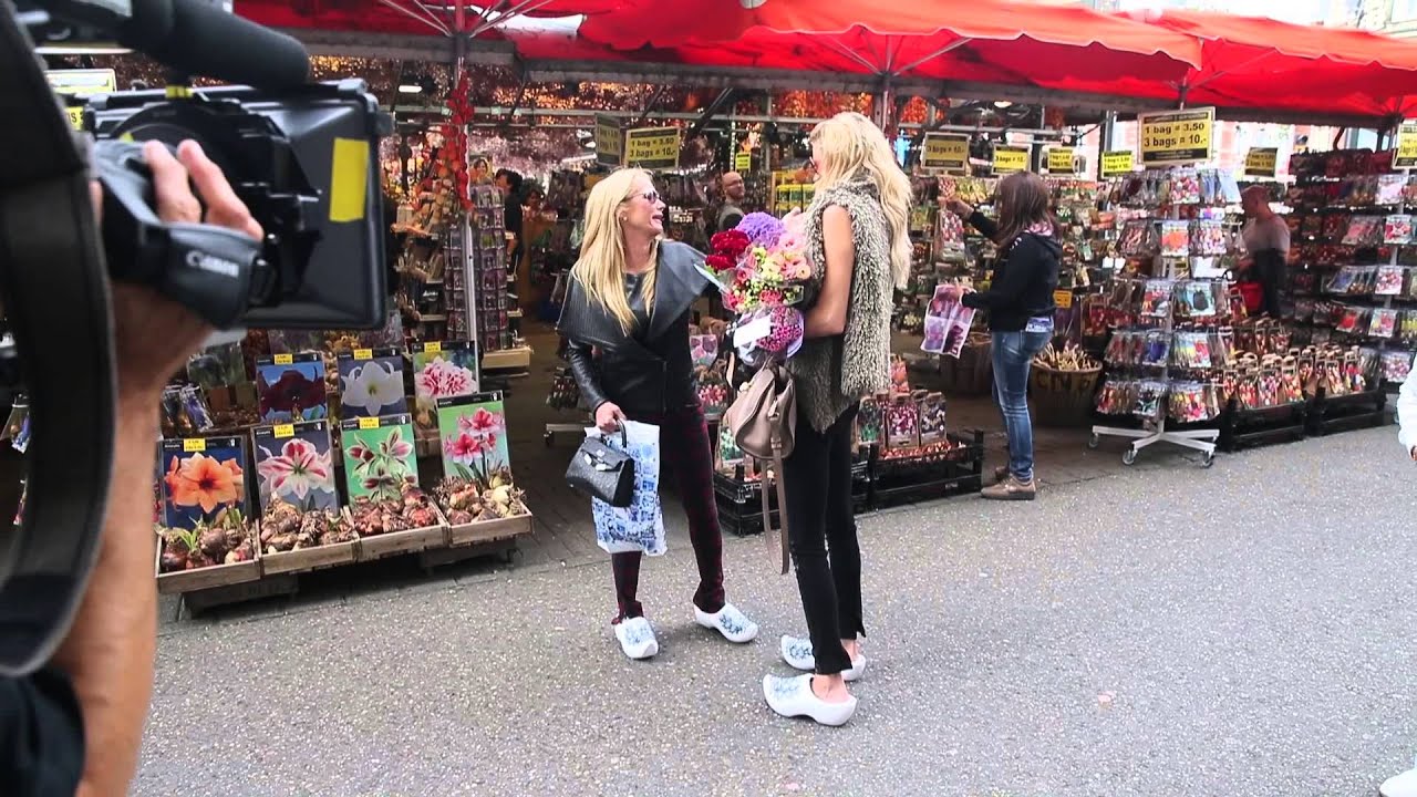 The Real Housewives of Beverly Hills op bloemenmarkt in Amsterdam