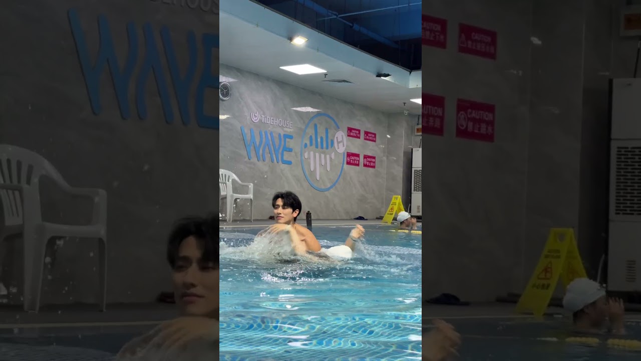 That swimming coach makes me feel flustered. #GangtieRourou #coach #swimming #handsome #china
