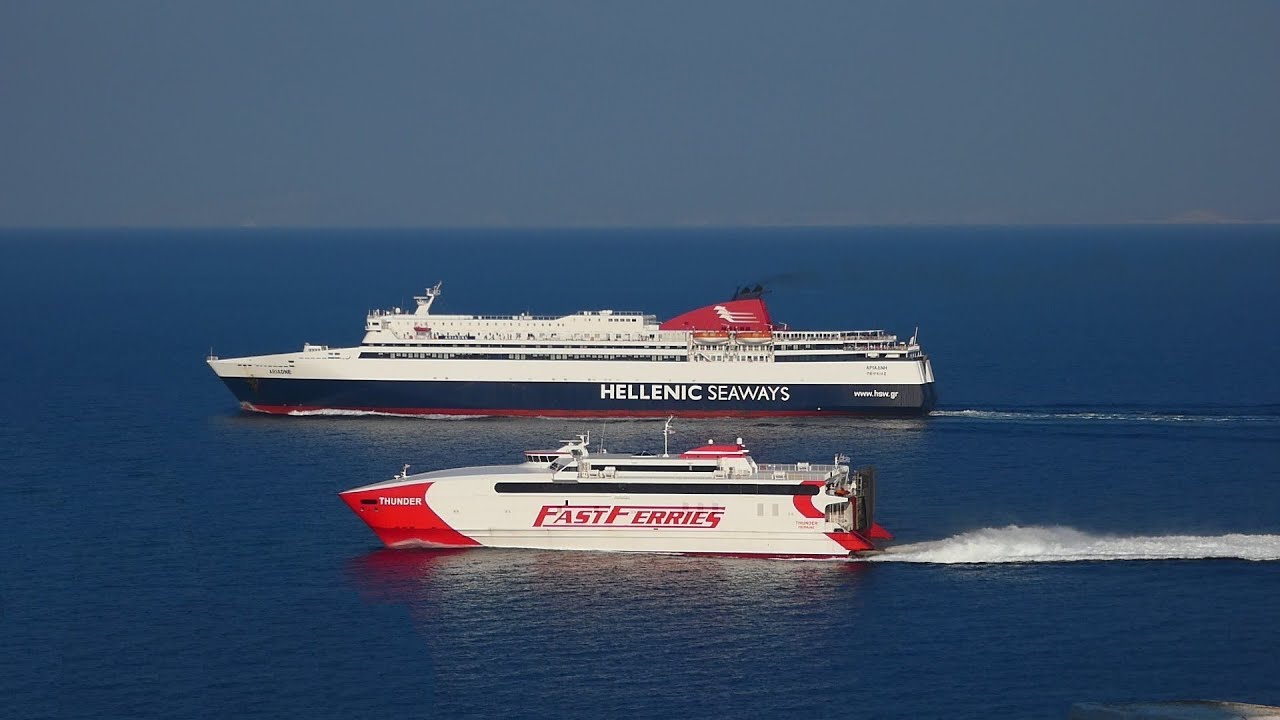 Ένα φωτογραφικό αφιέρωμα στα πλοία που πέρασαν από το λιμάνι της Σύρου ( 2015 – 2025  )