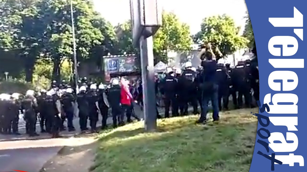 Navijači Crvene zvezde prozivaju Partizanove ispred policije