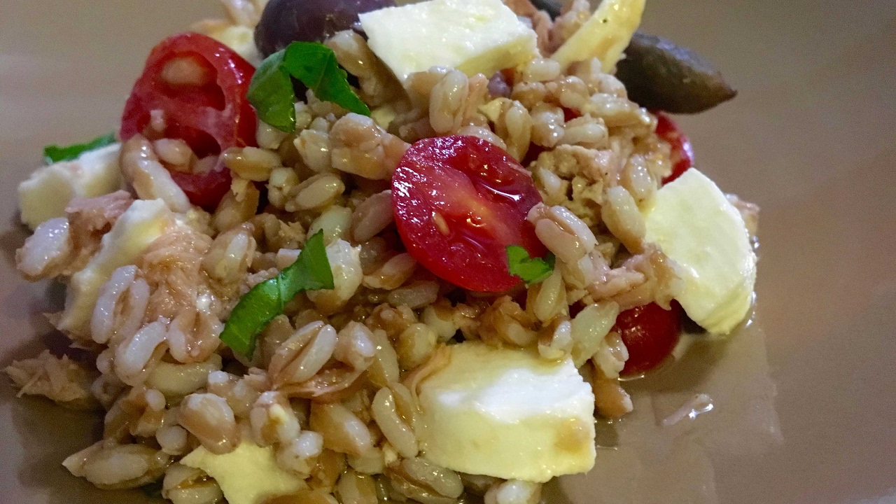 LA RICETTA Insalata di Farro all'eoliana