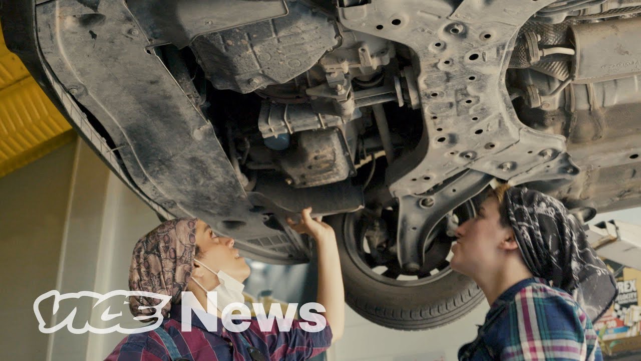 Meet The Iranian Best Friends Breaking Into Auto Repair