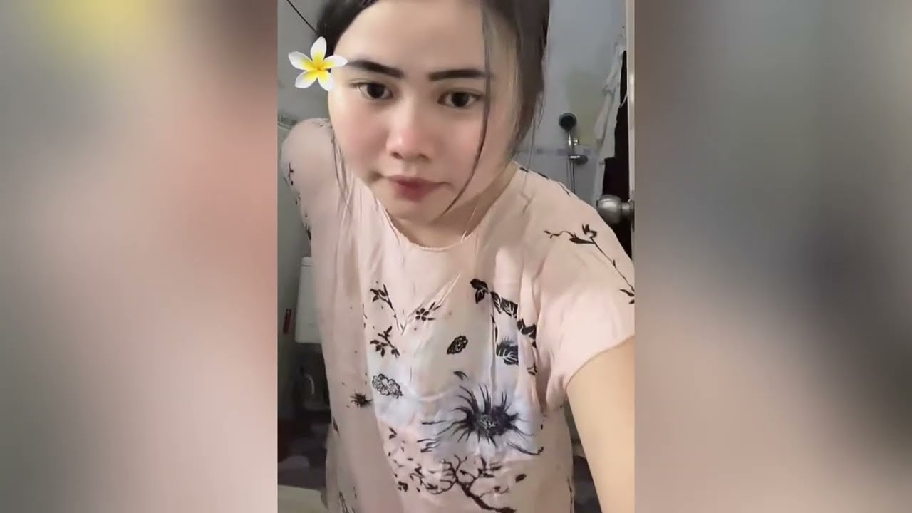 «Вода течёт, я потею… А сосредоточенность ещё не нарушена? 😉🚿»