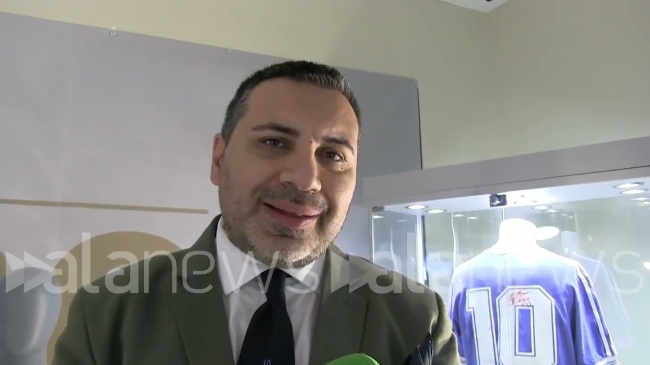 Calcio, esposti a Napoli cimeli di Maradona: 