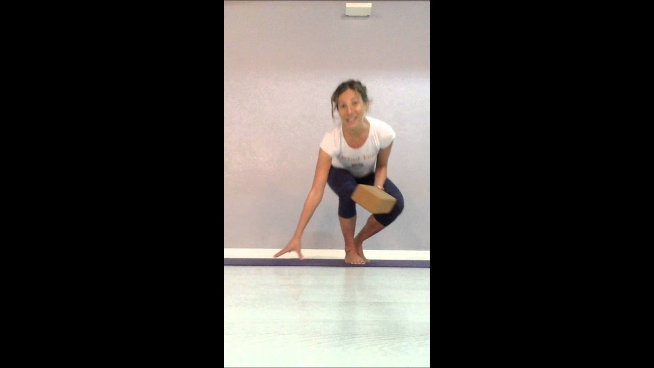 Top 3 Yoga poses for sacroiliac (SI) joint pain with Rachel Krentzman PT,ERYT