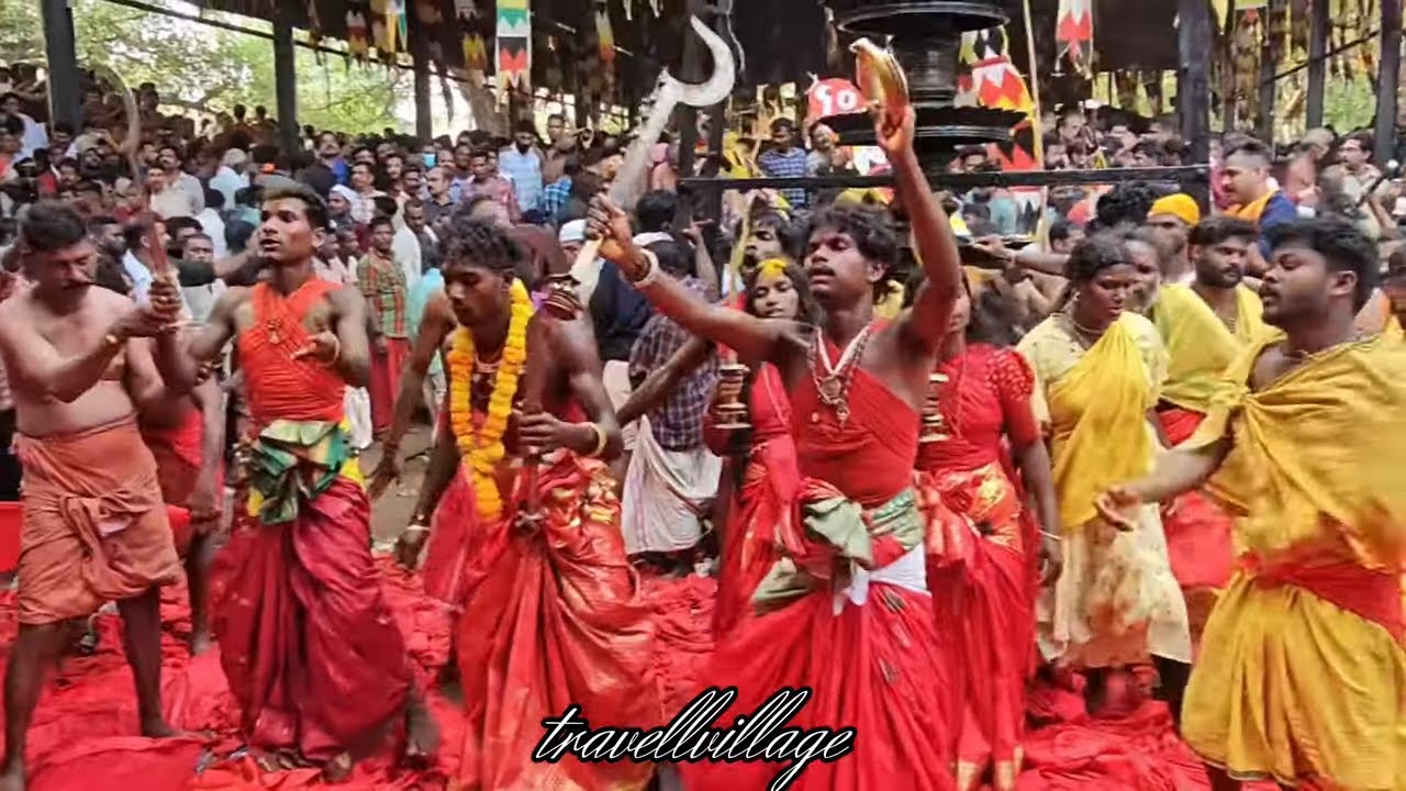 Kodungallur Bharani 2025 Live | Awathi Kavutheendal | #travellvillage #kodungallurbharani