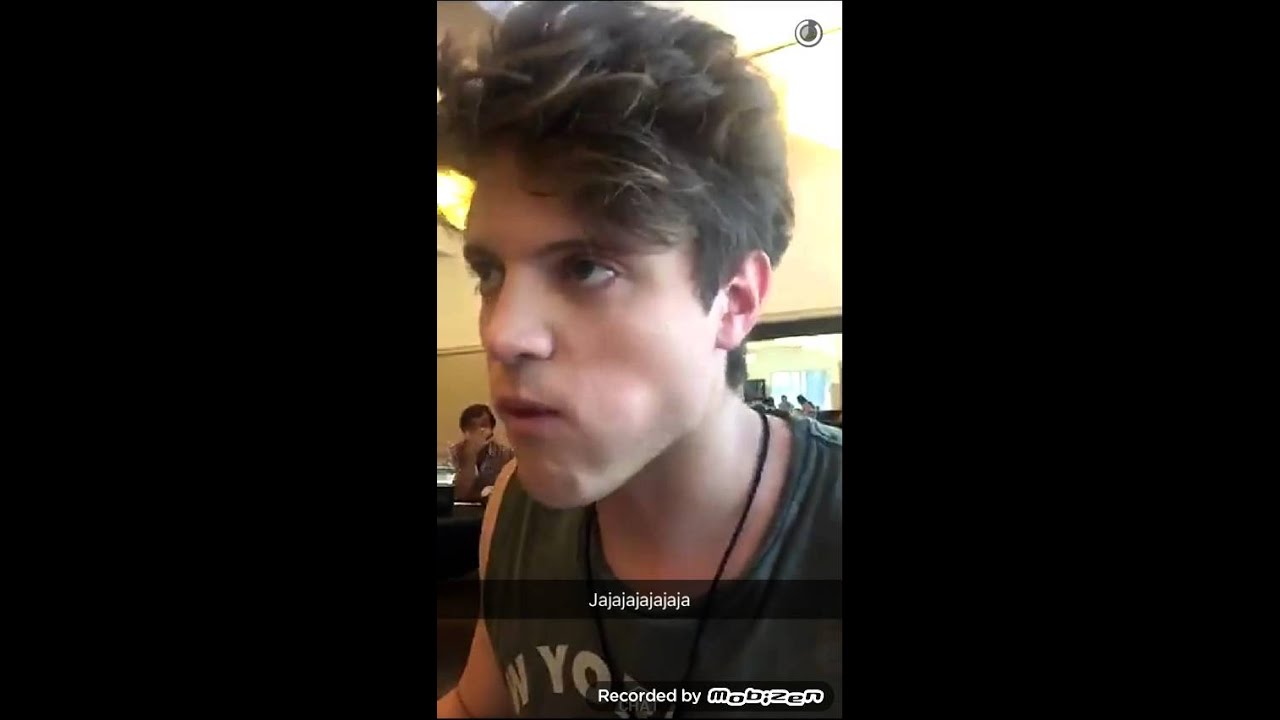 Lionel Ferro grabando #SoyLuna con Karol Sevilla