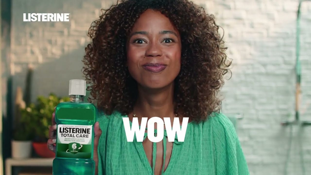 LISTERINE&reg; - R&eacute;duit la plaque dentaire avec 5x PLUS D&rsquo;EFFICACIT&Eacute; QUE LE FIL DENTAIRE*
