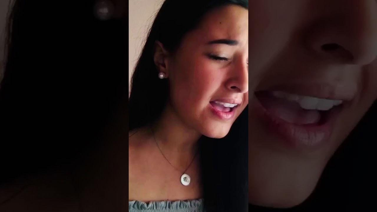 Rocío Aguilar cantando Mi héroe de Antonio Orozco