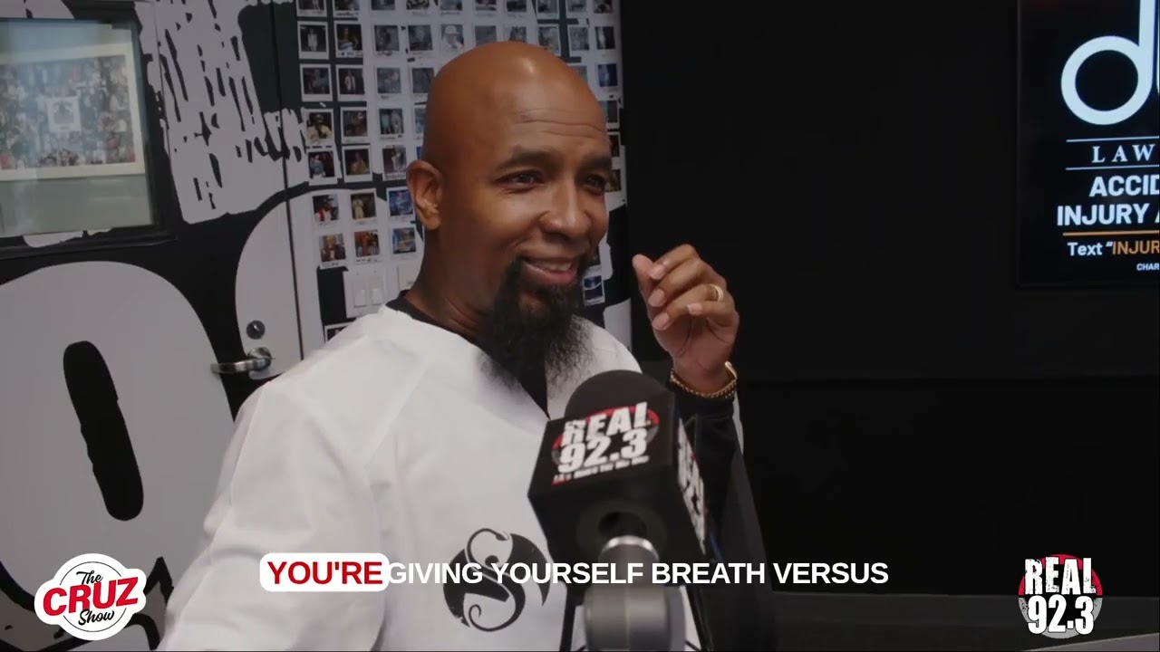 Tech N9ne Shows His INSANE Breathing Technique That Lets Him Rap Entire Verses Without Stopping