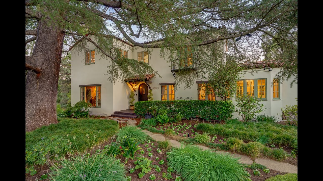 The Berns Team Presents 2084 Meadowbrook Road in Altadena, CA
