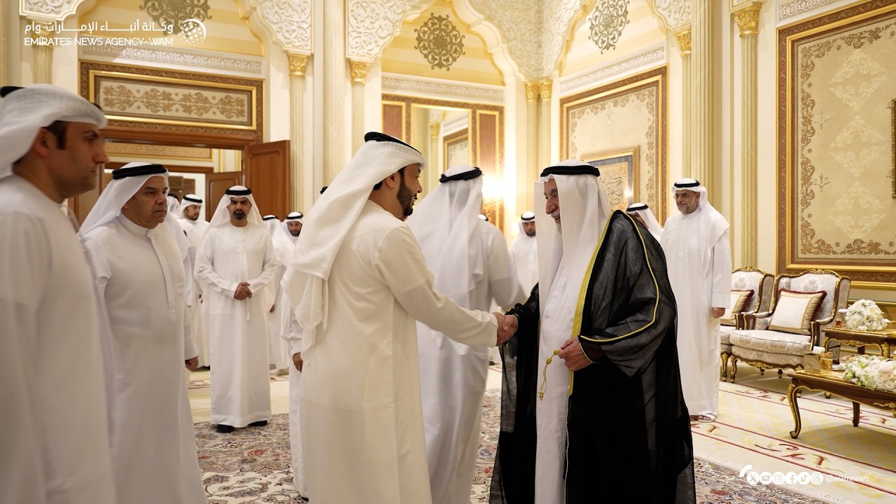 حاكم الشارقة يستقبل المهنئين بشهر رمضان المبارك