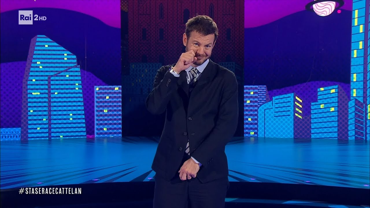 Saluti finali - Stasera c'&egrave; Cattelan su Raidue 27/10/2022