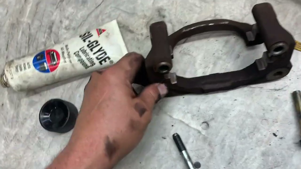 2005 Toyota RAV4 Front Brake Pads and Rotors