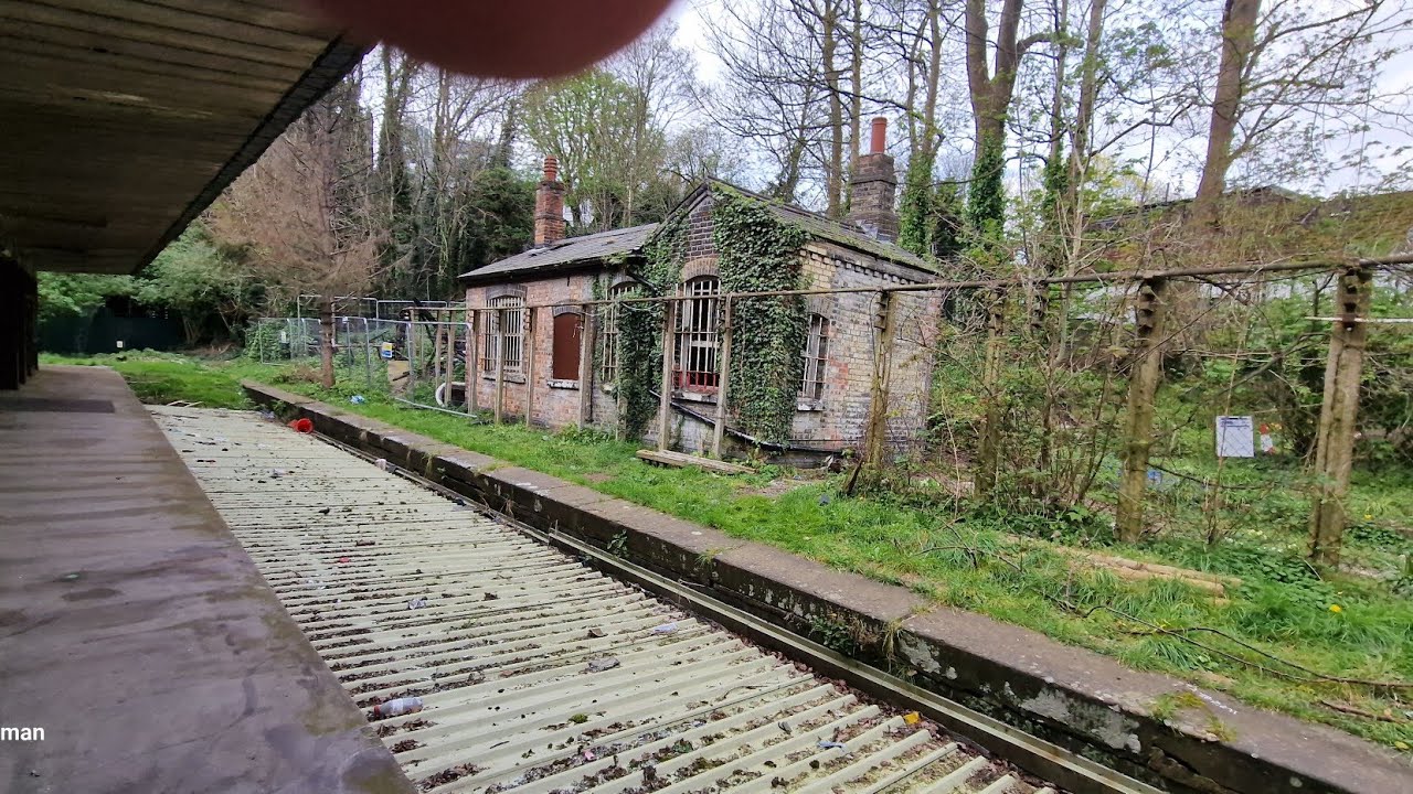 The lost and forgotten Highgate station and abandoned tunnel.