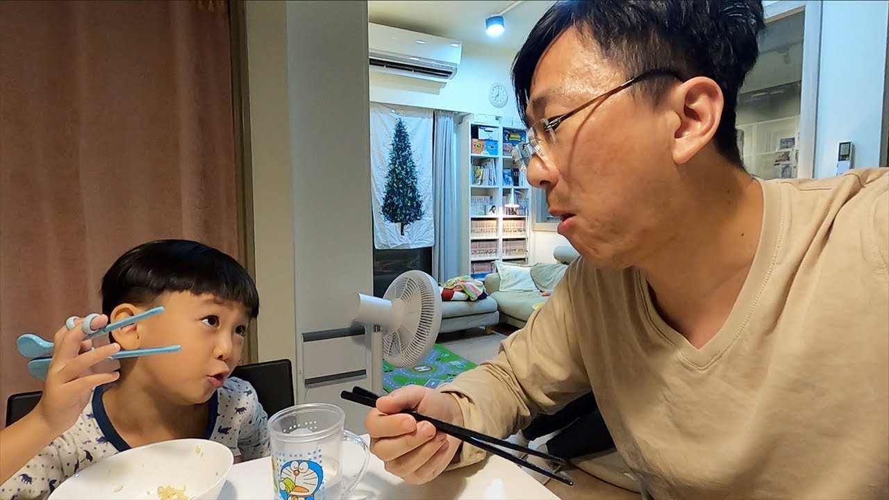 小孩第一次挑戰用筷子吃完飯！｜全家吃晚餐聊聊天