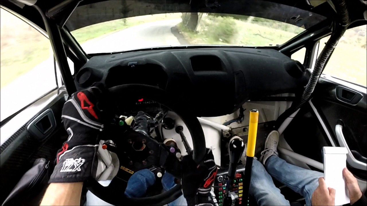 Raphael Astier test Ford Fiesta wrc