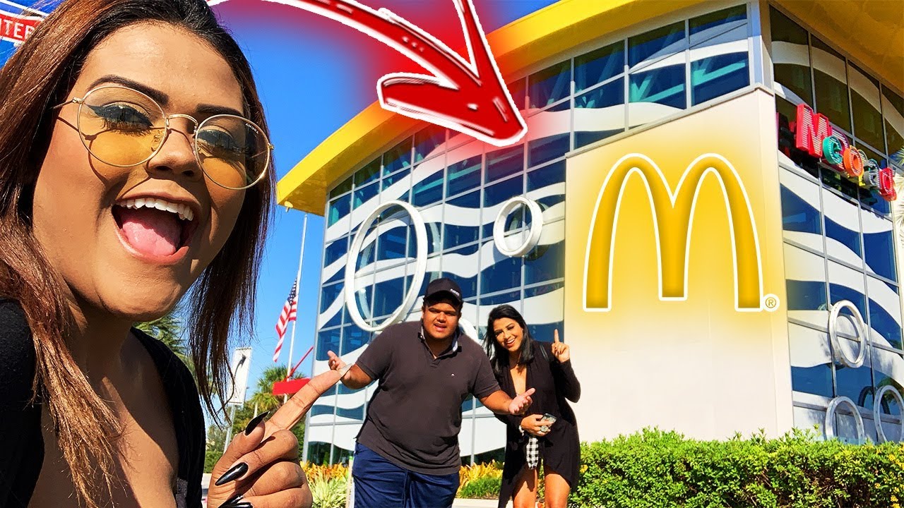FOMOS NO MAIOR MC DONALDS DO MUNDO !!!