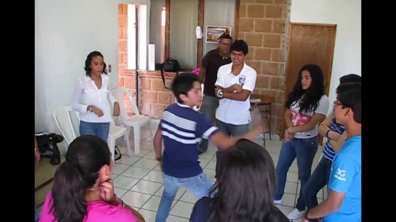 EL PERIODICAZO, un clásico que jamás te cansarás de jugarlo. Rompehielo.