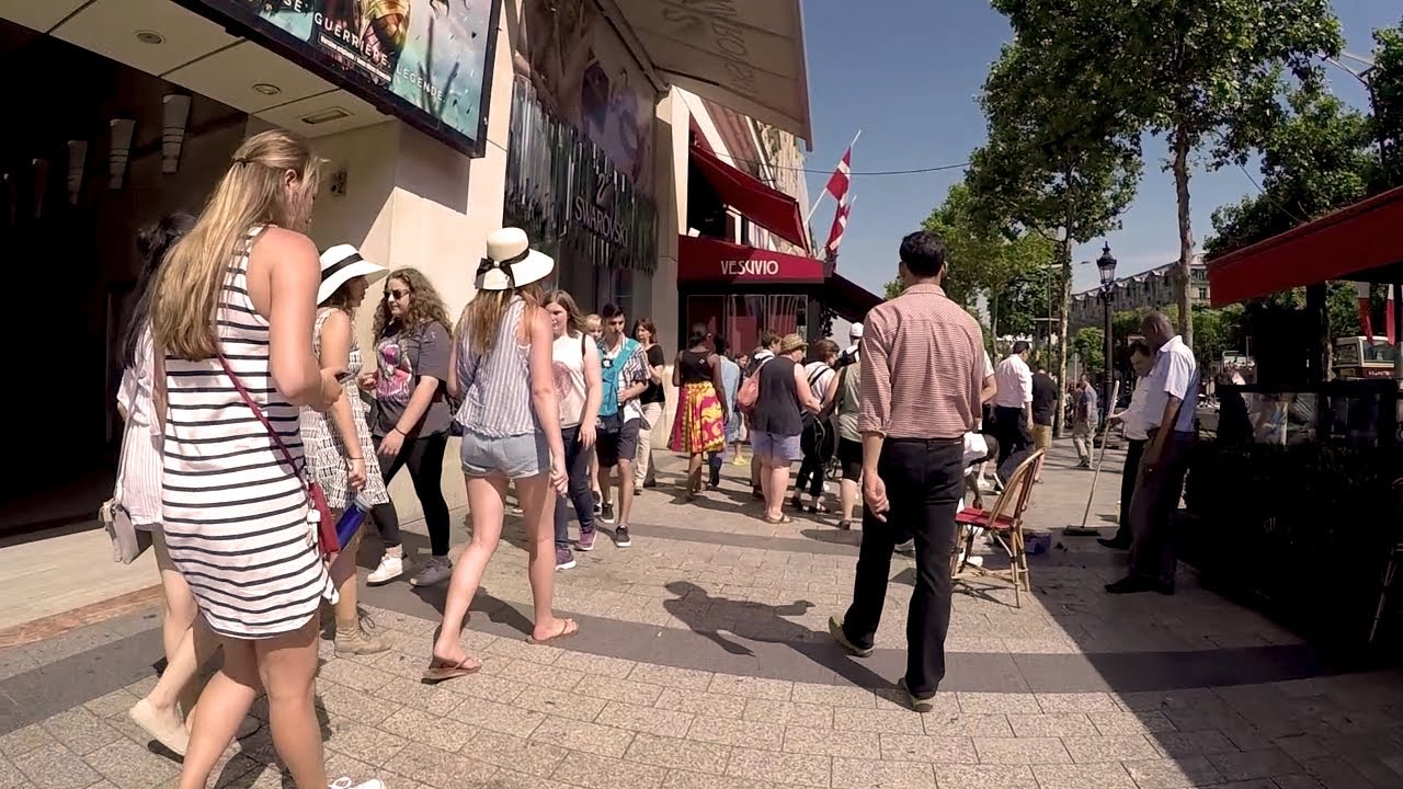 Walking Around Avenue des Champs-Élysées Live Stream