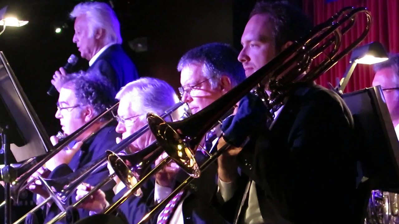 Jack Jones - The Lady is a Tramp - LIVE
