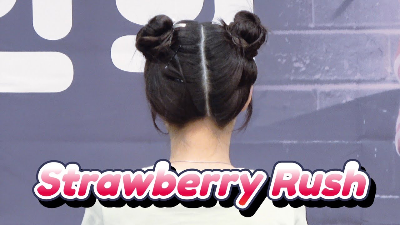 240628 츄 'Strawberry Rush' 4K 직캠 / 스트로베리 러쉬 팬싸인회