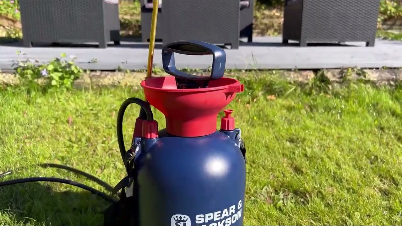 How to use the Spear & Jackson 3 Litre Pump Action Pressure Sprayer
