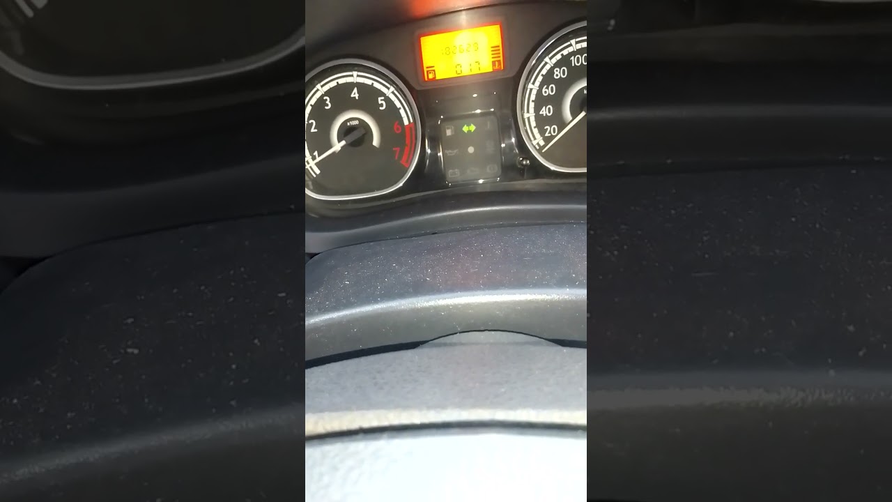Reparación uch Renault Sandero 2009 no funcionan giros luces precaución balizas fallo antiarranque