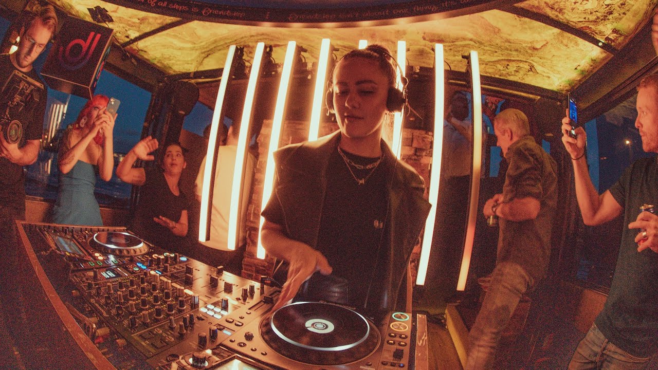 Justri - 1001Tracklists x DJ Lovers Club pres. WaterWays ADE 2022 | Bass House, Tech House