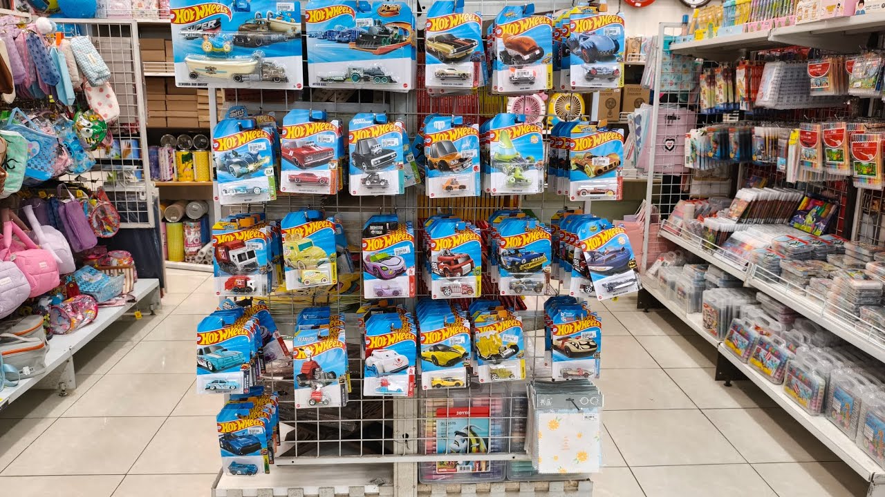 NGABUBURIT CARI TAKJIL ❌ CARI HOT WHEELS ✅