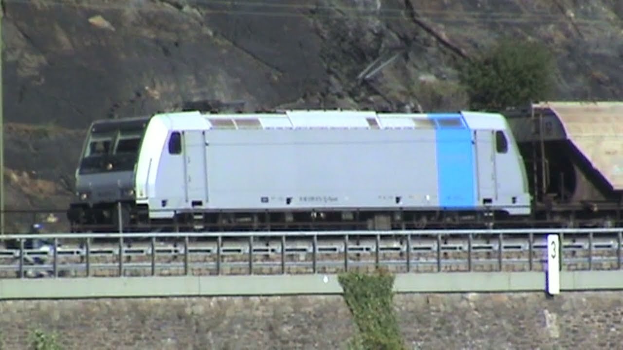 Züge und Schiffe bei Oberwesel am Rhein, Railpool 185, MRCE 189, 2x 145, 3x 101, 428