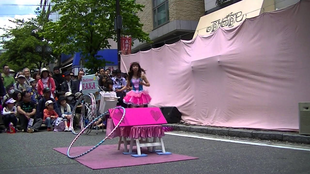 野毛大道芸　ＫＡＮＡフープダンス　２０１３　春