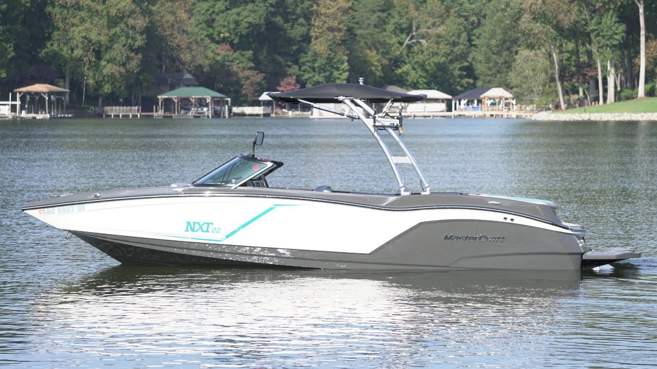 2016 Mastercraft NXT 22: Walkaround and Review