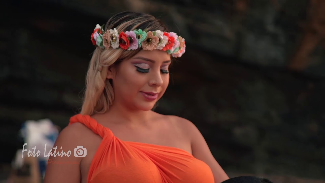 Sesión Fotográfica en Playa para Embarazadas