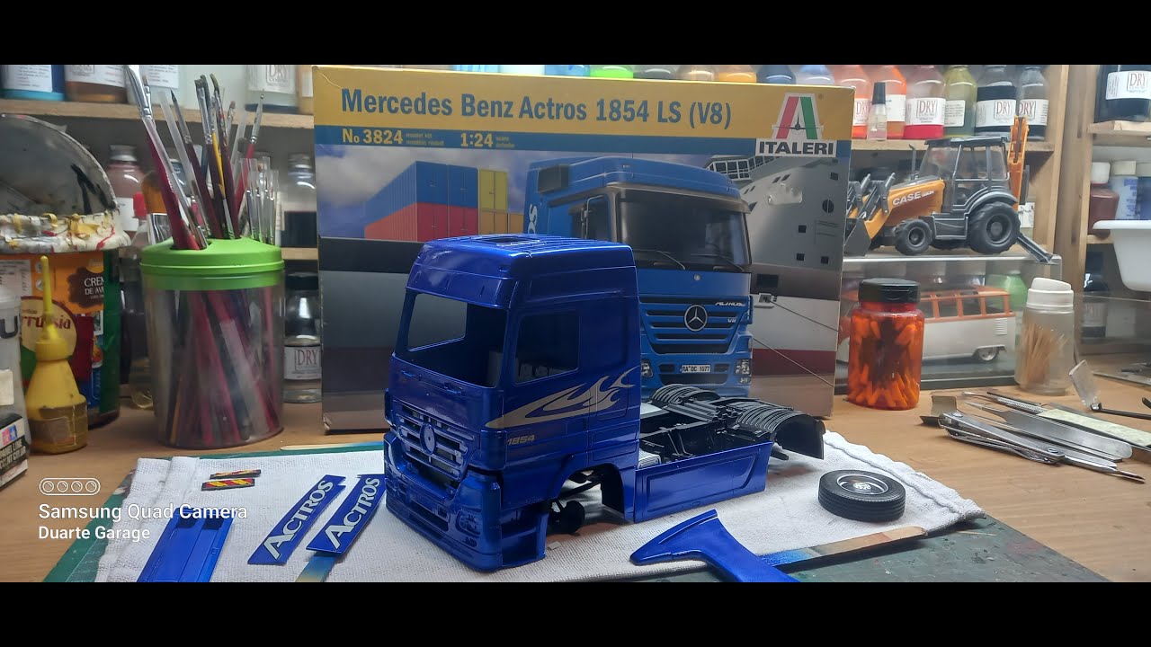 Caminhão Mercedes-Benz ACTROS 1854LS (V8) - Italeri - 1/24