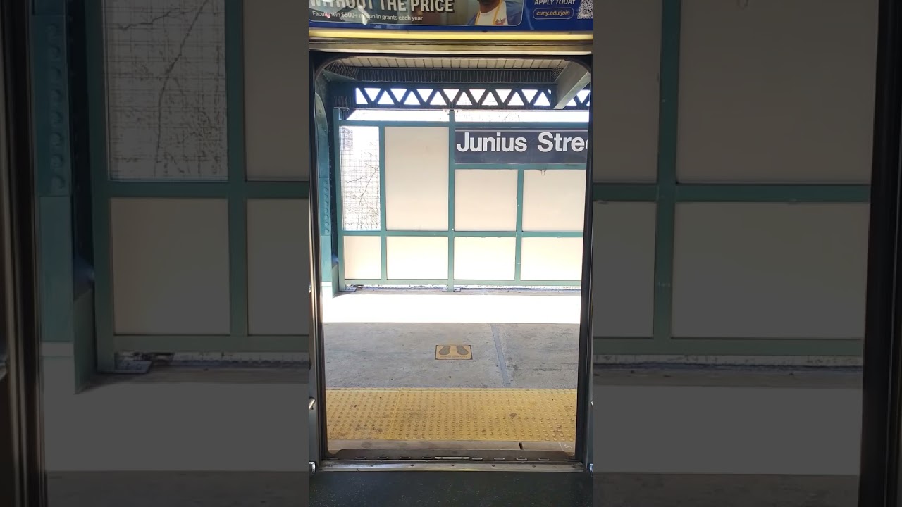 R62 3 train door chime from like a year ago #mta #nyc #trains #shorts