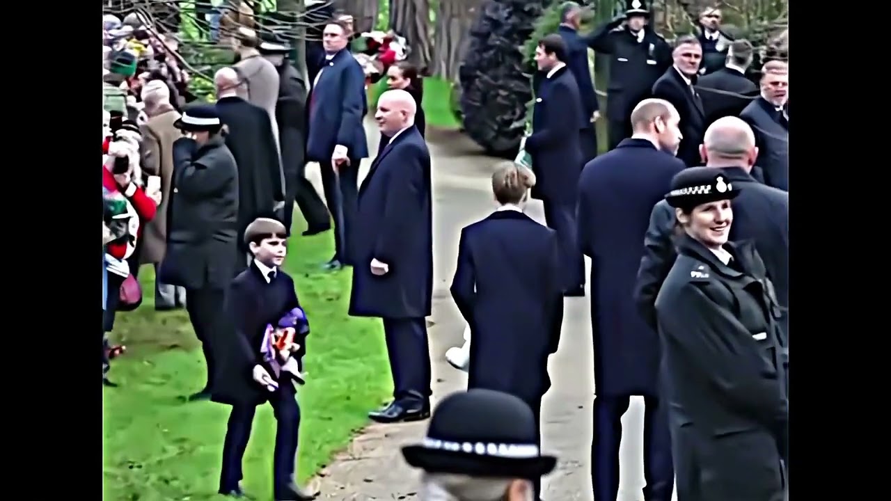 Wales Family at Christmas Walk 2024 Scenepack (with quality and coloring)