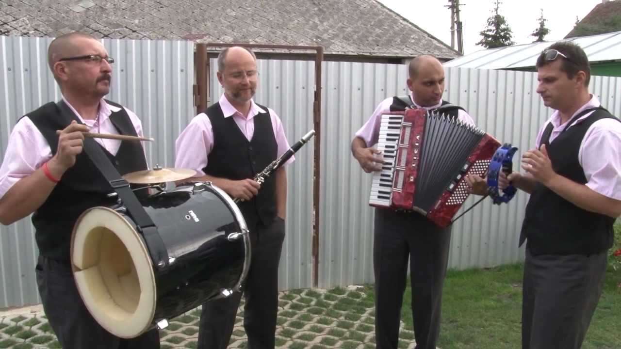 hudobná skupina CARMEN