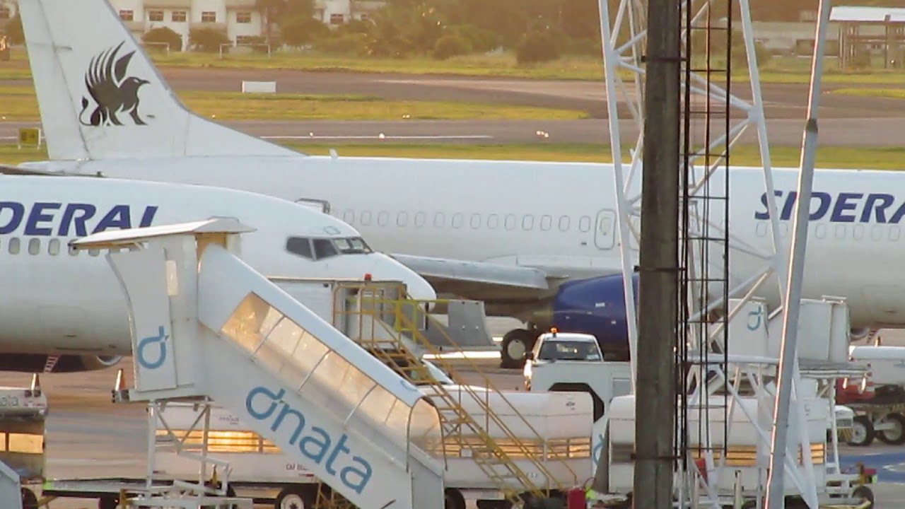 P&aacute;tio de cargas aeroporto de Rec