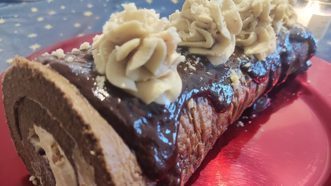 Tronco de navidad de turrón de Jijona.