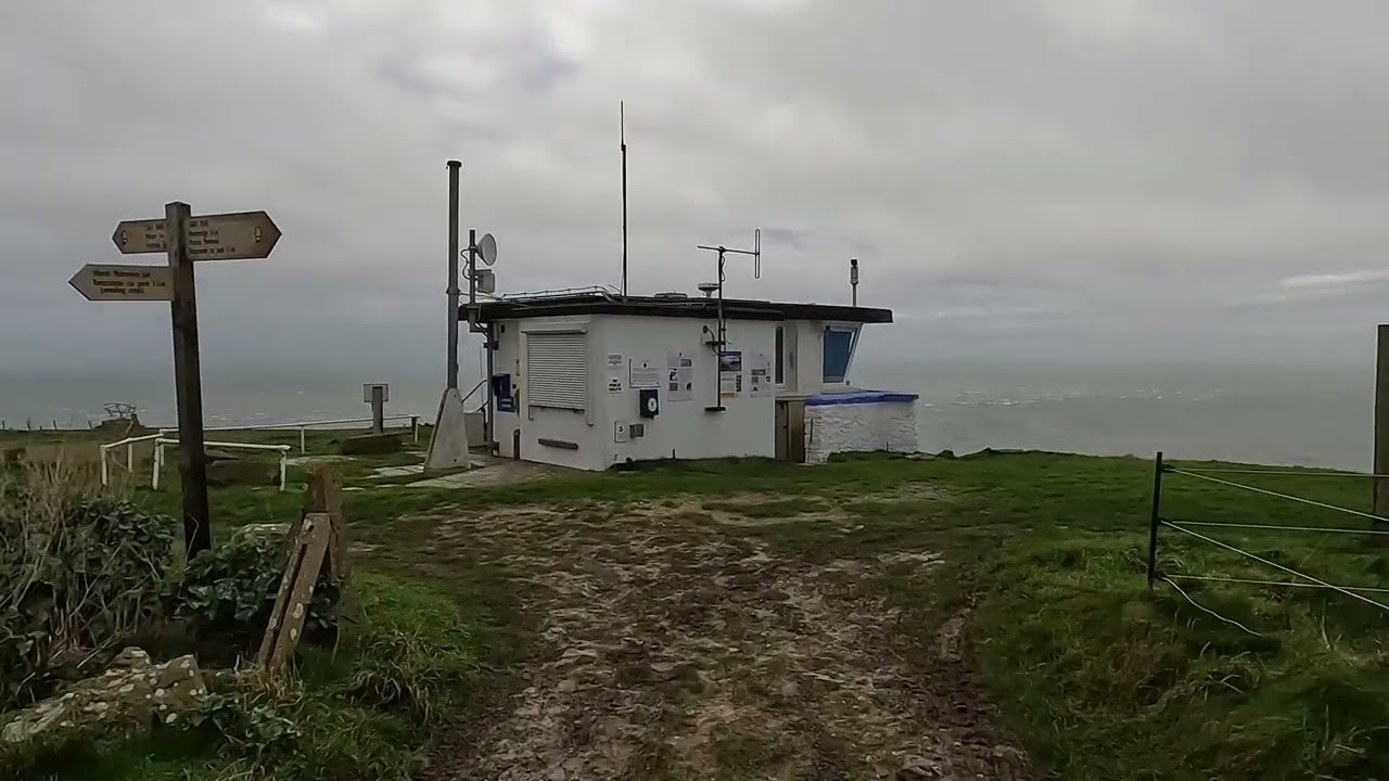 Blustery walk to St Aldhelms Head and Chapmans Pool