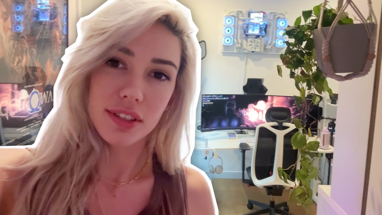 come into my office: PC Gaming/Content & Collectibles Setups! (ROOM TOUR)