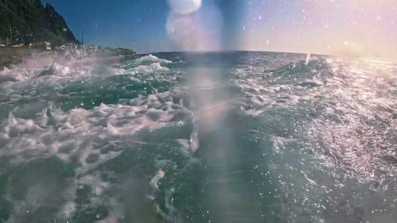 Paul do Mar/Madeira - Captured some waves with GoPro12 (4k/100fps)